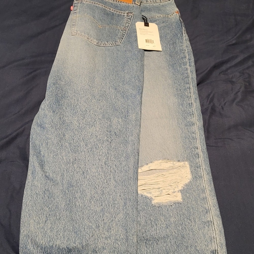 Levi Jeans - Picture 2 of 4